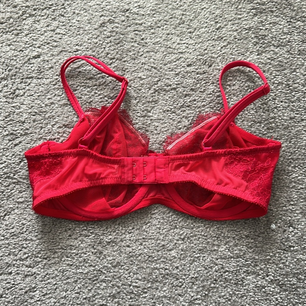 Victorias Secret Very Sexy Unlined Demi - Picture 2 of 3